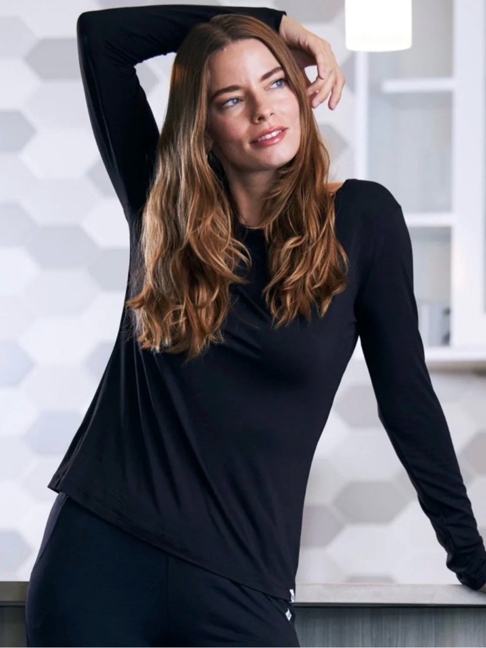 Everyday Long-Sleeve Black Onno Bamboo Tee for Women